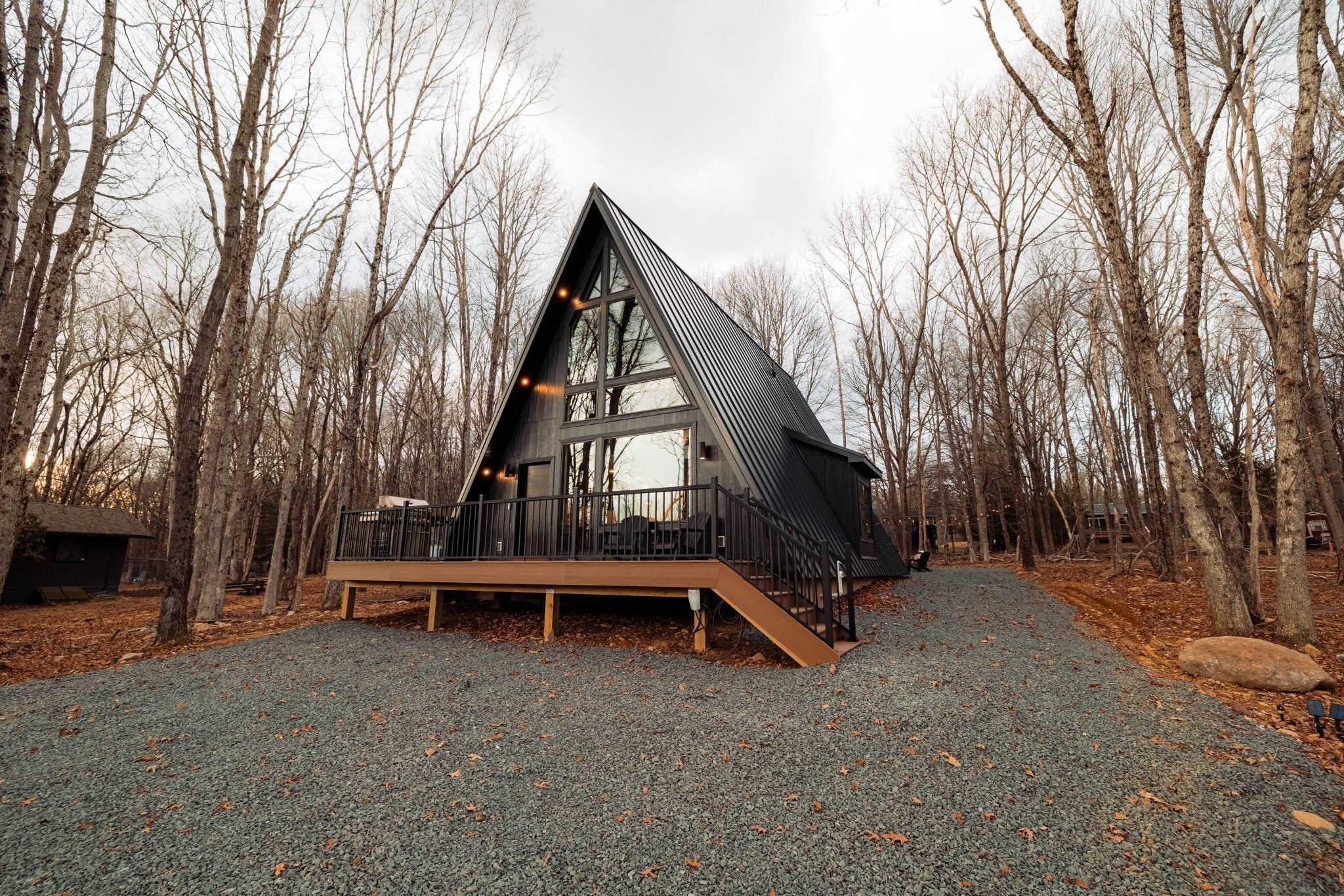 The Reverie Room: Shariq x Jonna x Mike - Den